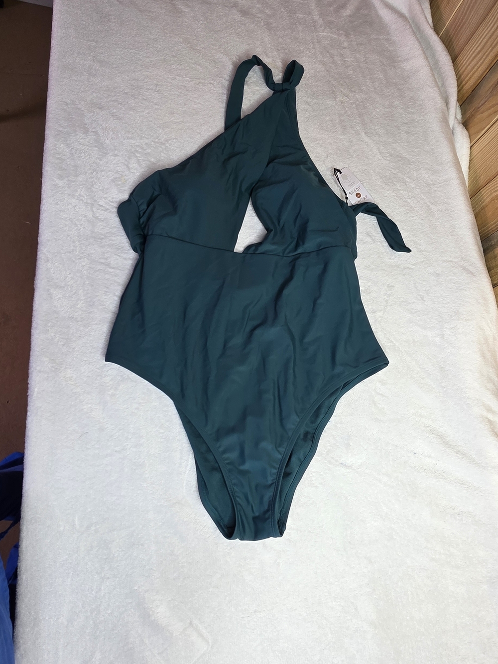 Shade & Shore Green One-Piece Swimsuit Elegant Sz Large